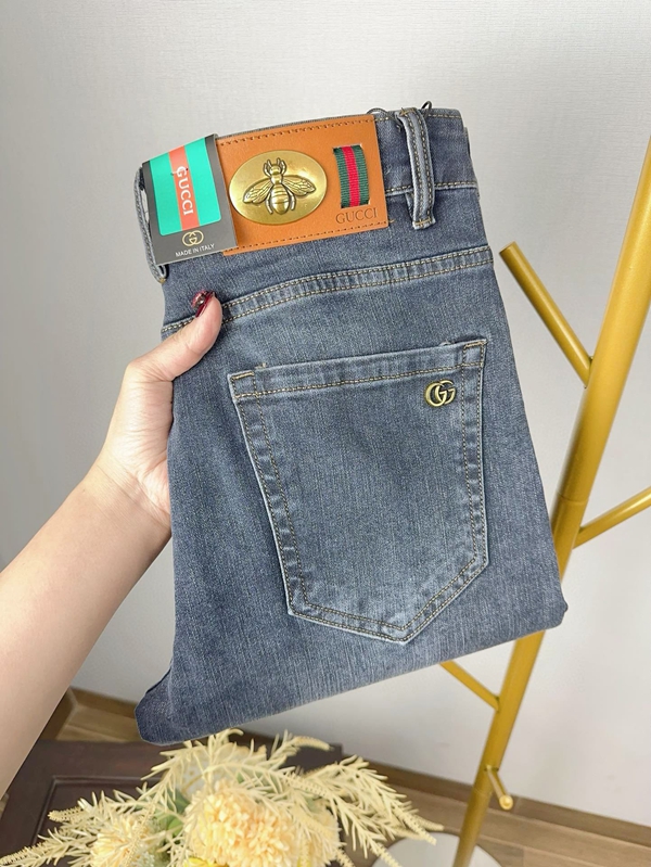 ブランドジーンズ正面デザイン